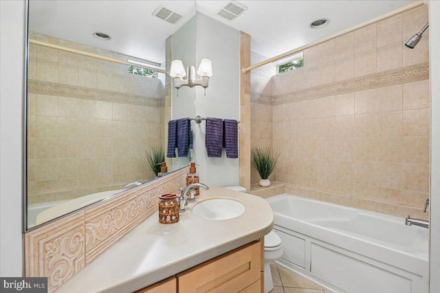 8516 THORNDEN TER, Bethesda, MD 20817