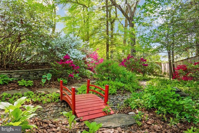 8516 THORNDEN TER, Bethesda, MD 20817