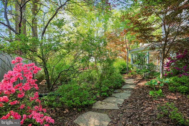 8516 THORNDEN TER, Bethesda, MD 20817