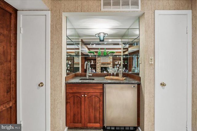 8516 THORNDEN TER, Bethesda, MD 20817