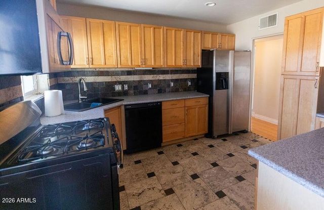 2514 E TURNEY Avenue, Phoenix, AZ 85016