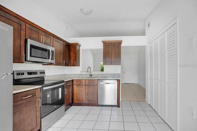 2827 CORAL REEF DRIVE, Orlando, FL 32826