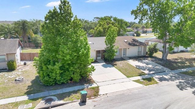 2827 CORAL REEF DRIVE, Orlando, FL 32826