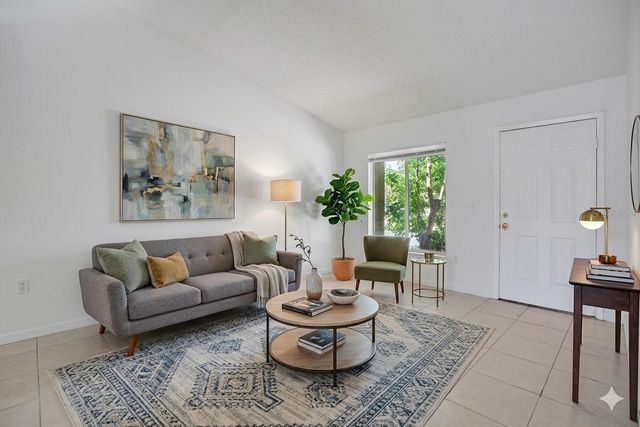 2827 CORAL REEF DRIVE, Orlando, FL 32826