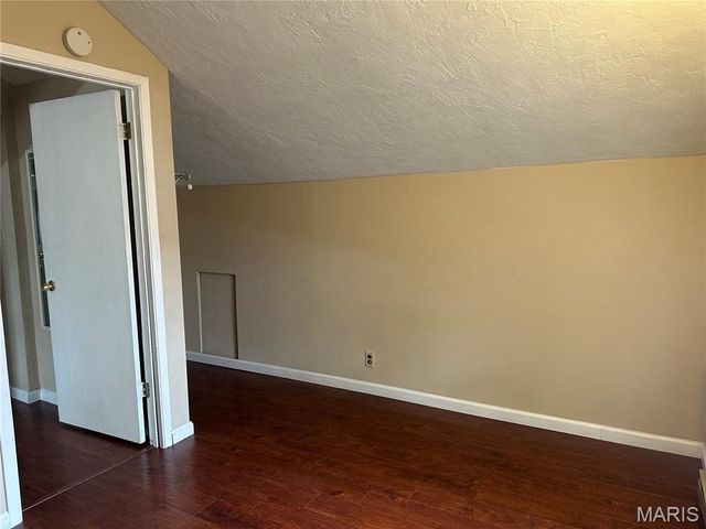 18 S 21st Street, Belleville, IL 62226