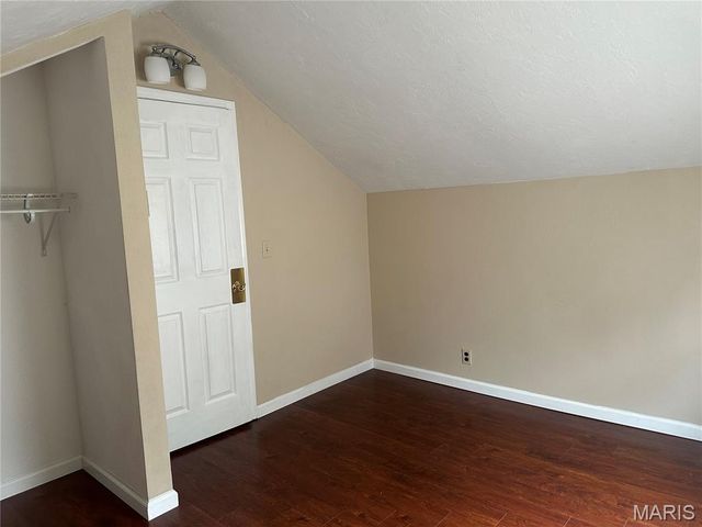 18 S 21st Street, Belleville, IL 62226