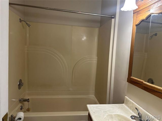 18 S 21st Street, Belleville, IL 62226