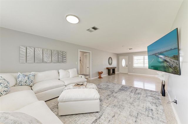 302 DONA DRIVE, Nokomis, FL 34275
