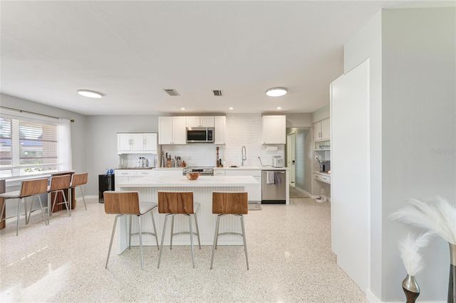 302 DONA DRIVE, Nokomis, FL 34275