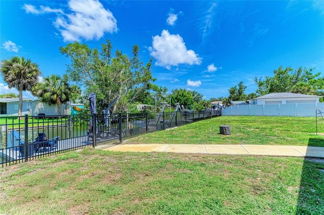 302 DONA DRIVE, Nokomis, FL 34275