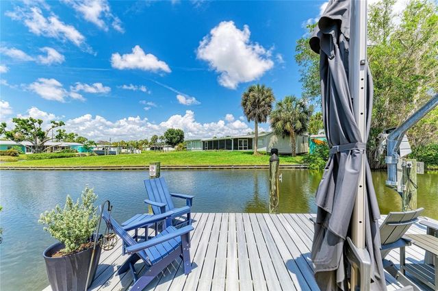 302 DONA DRIVE, Nokomis, FL 34275