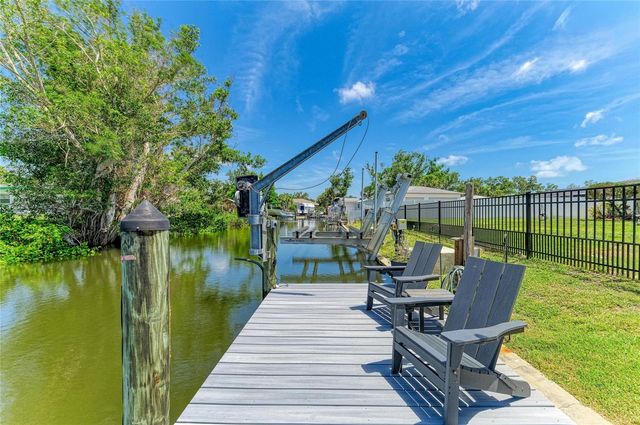 302 DONA DRIVE, Nokomis, FL 34275
