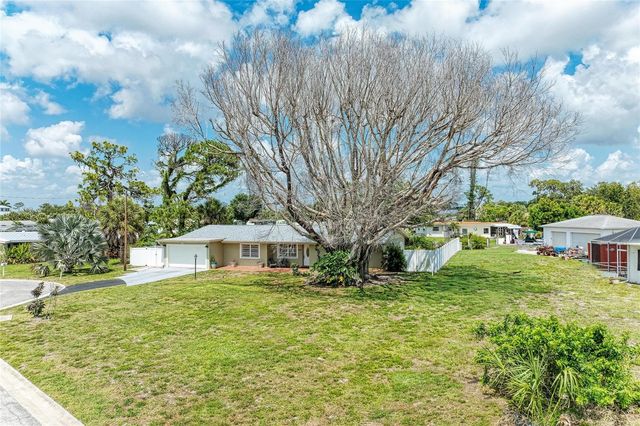302 DONA DRIVE, Nokomis, FL 34275