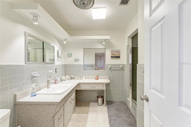302 DONA DRIVE, Nokomis, FL 34275