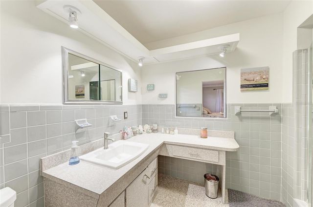 302 DONA DRIVE, Nokomis, FL 34275