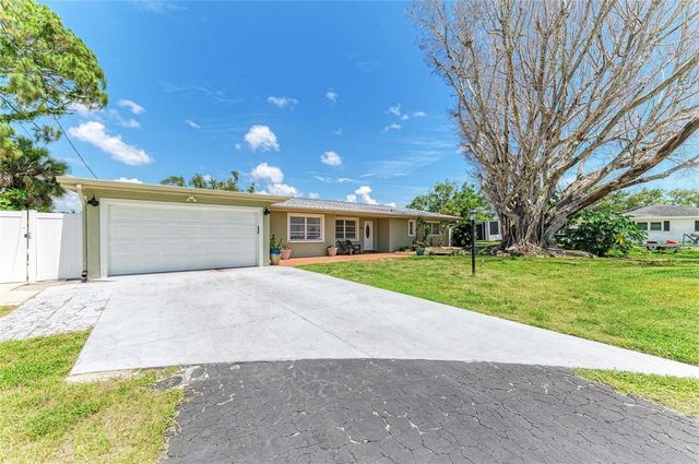 302 DONA DRIVE, Nokomis, FL 34275