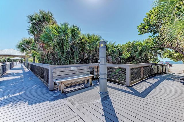 302 DONA DRIVE, Nokomis, FL 34275