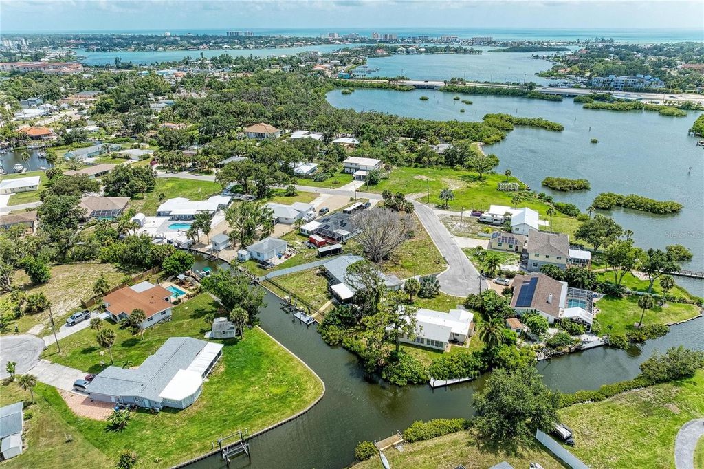 302 DONA DRIVE, Nokomis, FL 34275