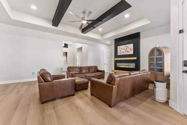 3 NE Armlei Dr, Andrews, TX 79714