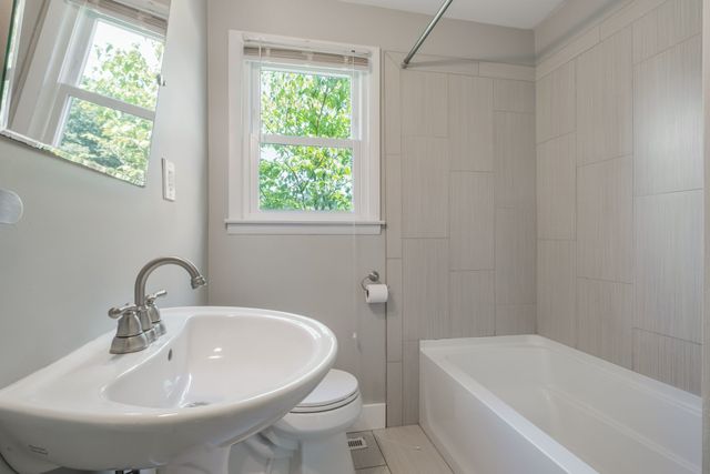 2129 Crystal Dr, Nashville, TN 37210