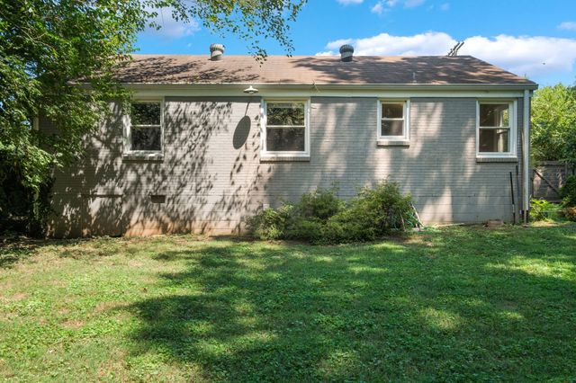 2129 Crystal Dr, Nashville, TN 37210