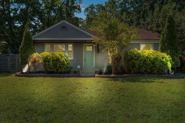 2129 Crystal Dr, Nashville, TN 37210