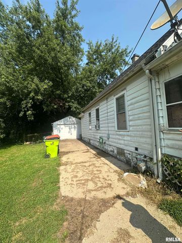 521 NE ROCK ISLAND Avenue, Peoria, IL 61603