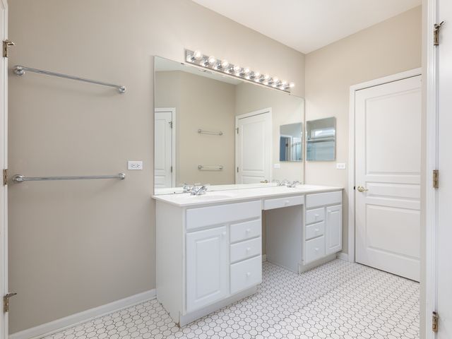 13390 Crestview Drive, Huntley, IL 60142