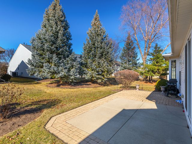 13390 Crestview Drive, Huntley, IL 60142