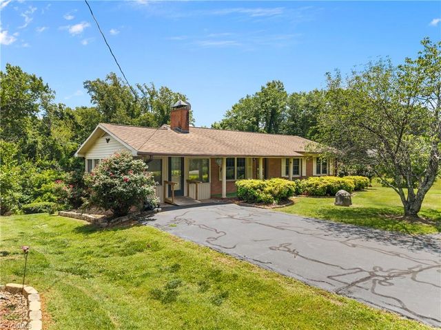 3211 NC Highway 8 S, Walnut Cove, NC 27052