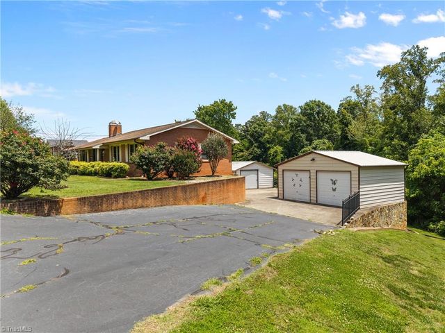 3211 NC Highway 8 S, Walnut Cove, NC 27052