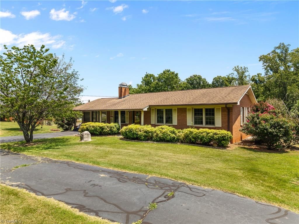 3211 NC Highway 8 S, Walnut Cove, NC 27052