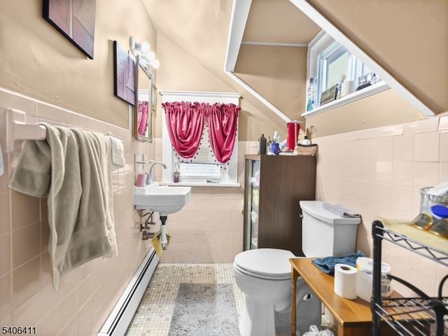 110 Gourley Ave, Clifton City, NJ 07013