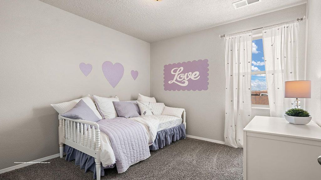 Image 17 of property listing at 1493 Brillo Del Cielo Street NW, Los Lunas, NM 87031