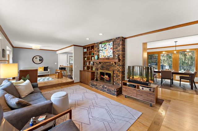 8047 Somerset Road, Woodbury, MN 55125