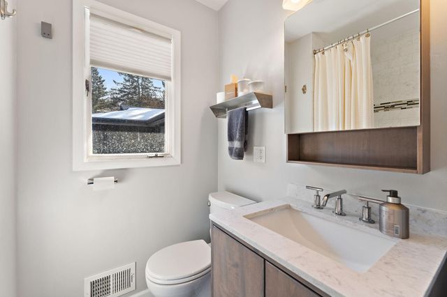 8047 Somerset Road, Woodbury, MN 55125