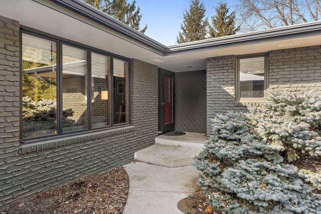 8047 Somerset Road, Woodbury, MN 55125