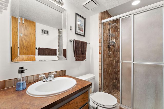 8047 Somerset Road, Woodbury, MN 55125