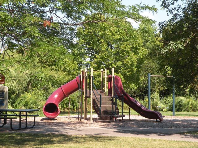 8047 Somerset Road, Woodbury, MN 55125