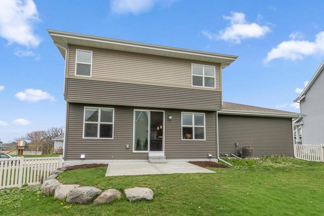 9725 Tawny Acorn Drive, Verona, WI 53593