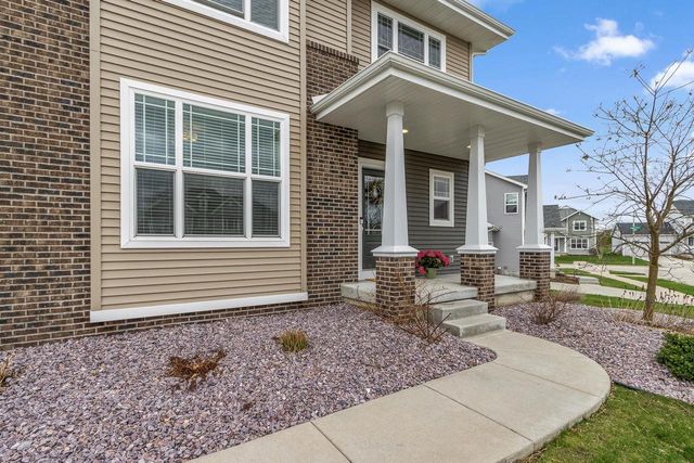 9725 Tawny Acorn Drive, Verona, WI 53593