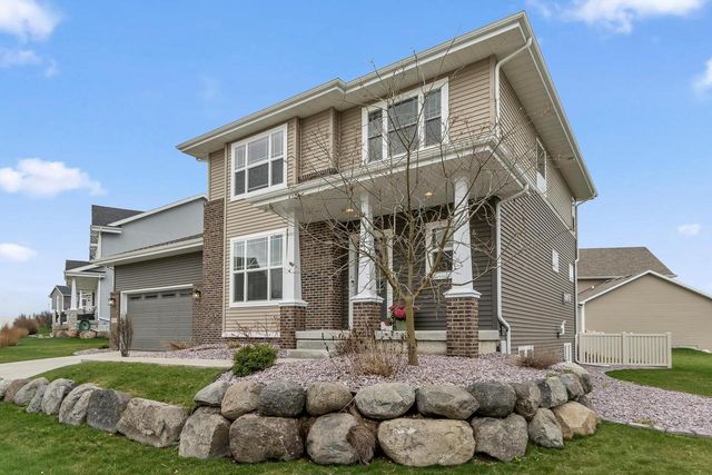 9725 Tawny Acorn Drive, Verona, WI 53593