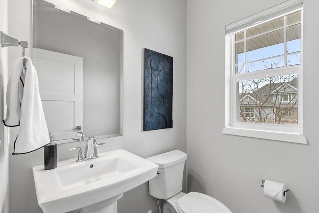 9725 Tawny Acorn Drive, Verona, WI 53593