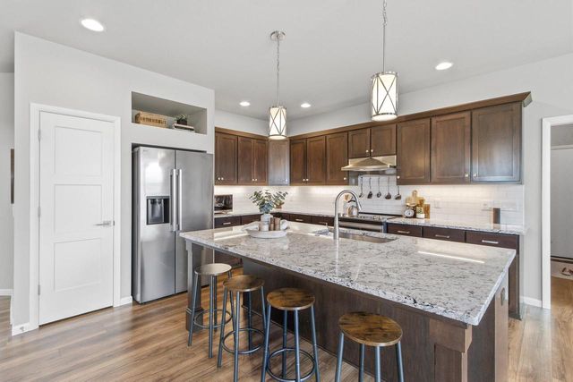 9725 Tawny Acorn Drive, Verona, WI 53593