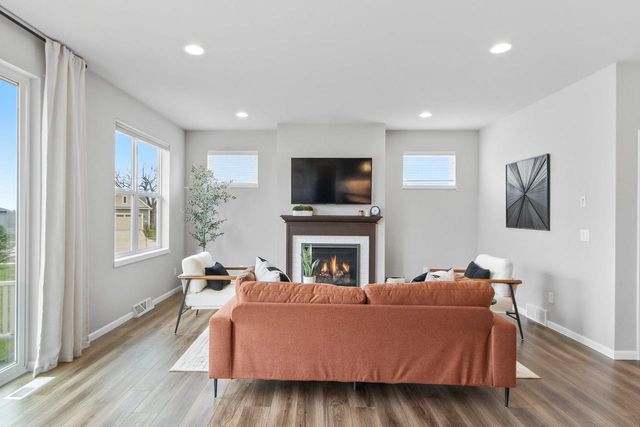 9725 Tawny Acorn Drive, Verona, WI 53593