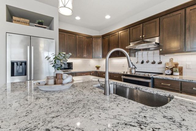 9725 Tawny Acorn Drive, Verona, WI 53593