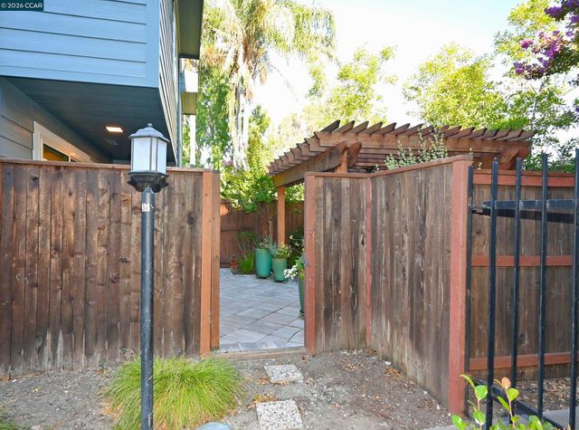 1290 Honey Trail, Walnut Creek, CA 94597