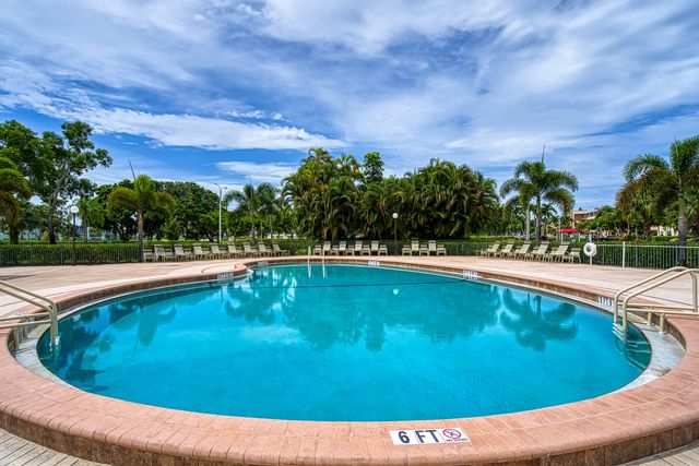 438 Mansfield K 438, Boca Raton, FL 33434