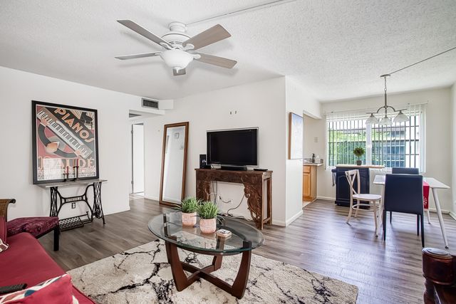 438 Mansfield K 438, Boca Raton, FL 33434