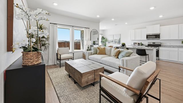 6049 Freedom Drive, Lindale, TX 75771